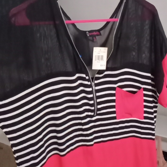 Plus blouse 💕💕 - Picture 3 of 8